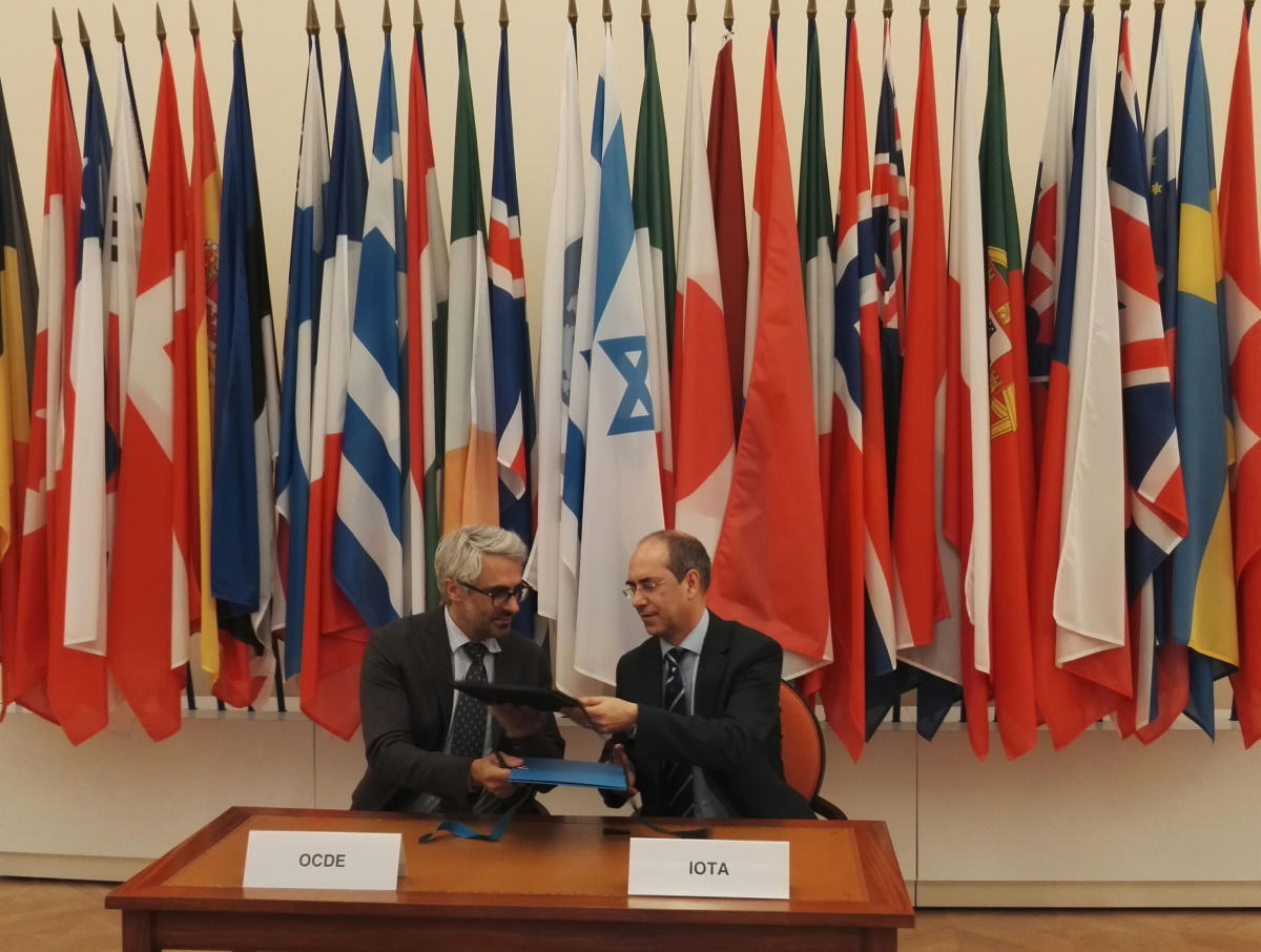 mou_sign_oecd.jpeg