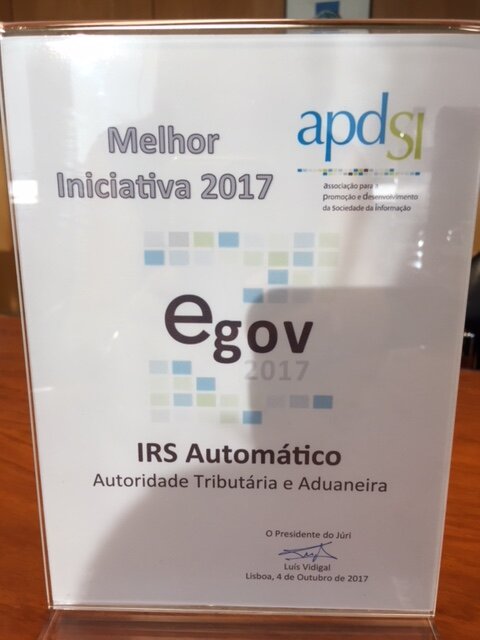 Portuguese Tax and Customs Authority has been awarded with the prize “Best eGov Iniciative 2017” with the project "Automatic Income Tax Return"